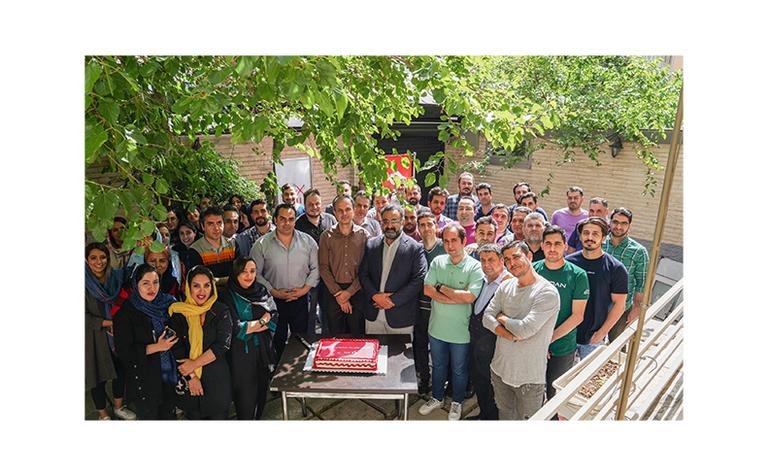 گروه فناوری اطلاعات هلو